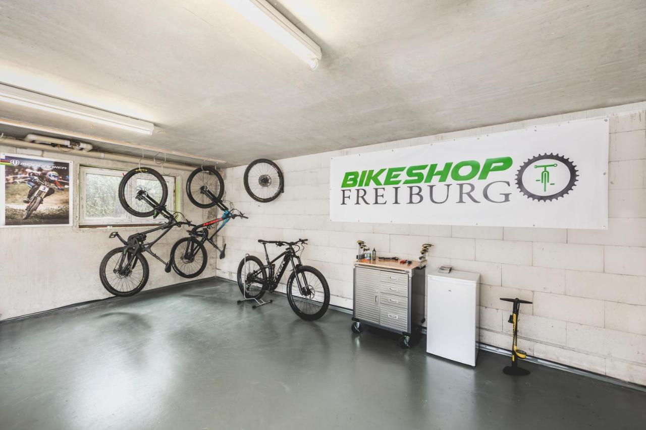 Bike- Und Ferienhotel Freiburg Merzhausen Екстер'єр фото